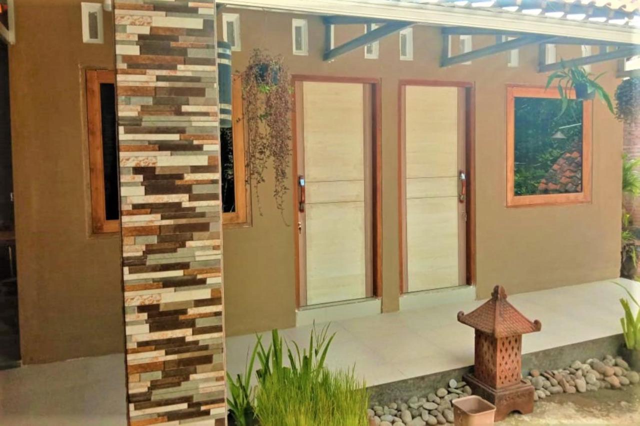 Penginapan Rudi Syariah Bantul Luaran gambar